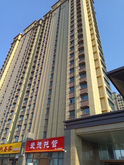 (龙都)龙都容郡3室2厅1卫77万115m精装修出售